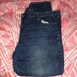 Medium wash American Eagle jeggings